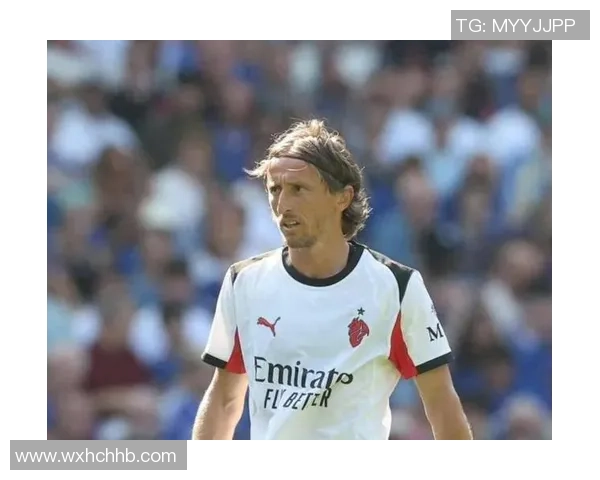 莫德里奇社媒激情庆祝AC米兰登顶榜首高呼伟大胜利ForzaMilan